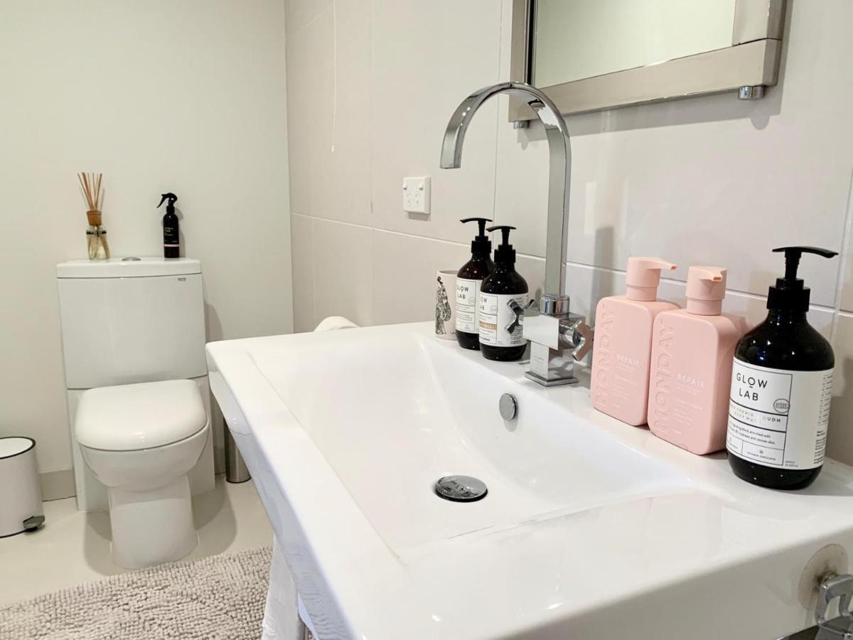 Mill Cottage - Boutique Accommodation And Garden アカロア エクステリア 写真